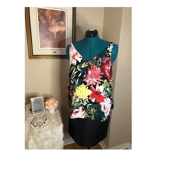 Floral Top, Size XXL - Picture 1 of 4